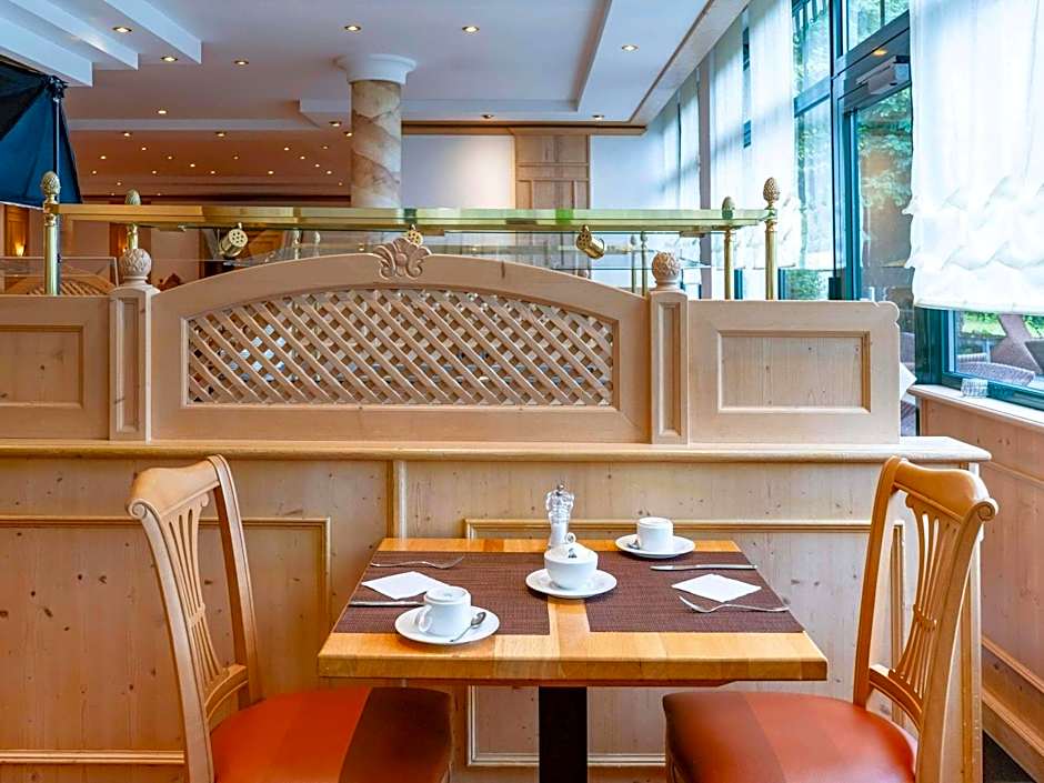 Atomis Hotel Munich Airport by Mercure