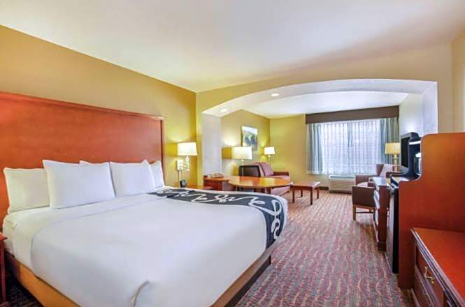 La Quinta Inn & Suites by Wyndham Bentonville