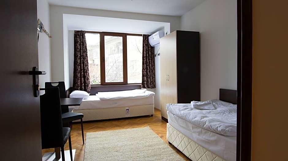 Guest Rooms Old Captain