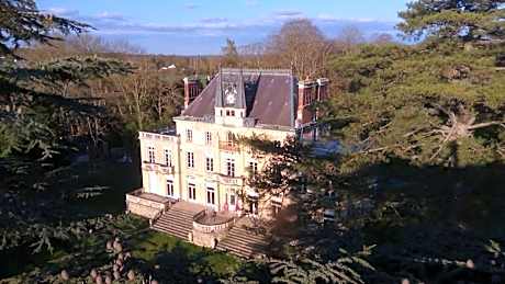 Chateau de la Rocherie Nevers Nord / Varennes-Vauzelles