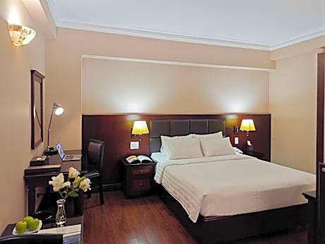 Superior Deluxe Window