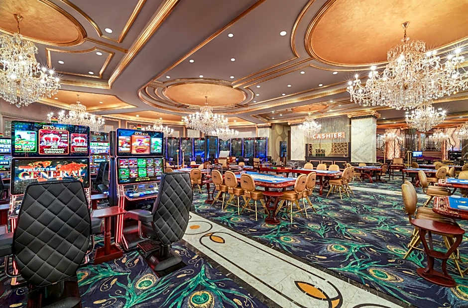 Les Ambassadeurs Hotel Casino&Marina