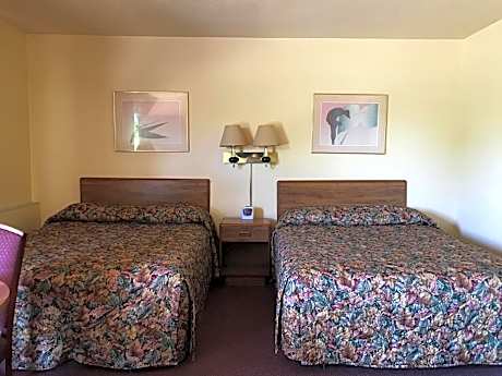 Queen Room - Smoking