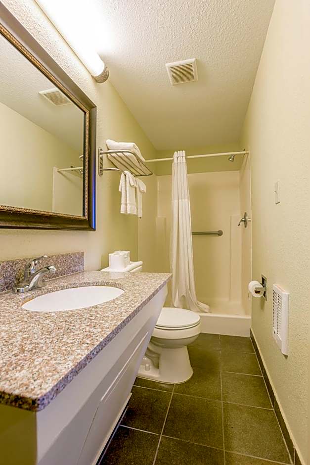 Budget Inn By OYO Natural Bridge I-81