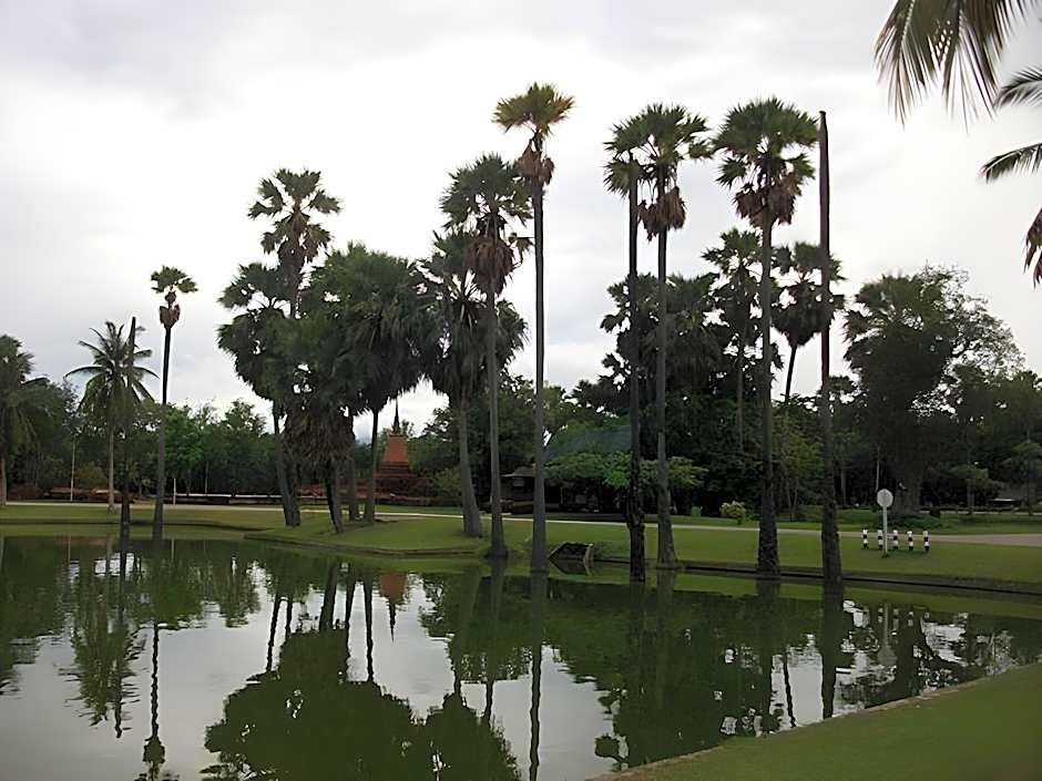 Wake Up at Muang Kao Boutique Hotel