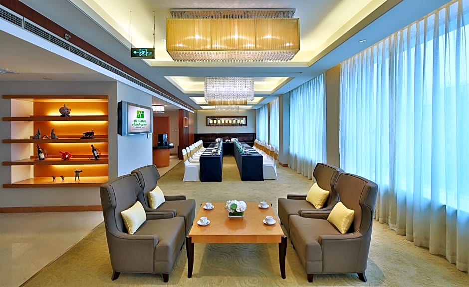 Holiday Inn Chengdu Century City - East Tower, an IHG Hotel