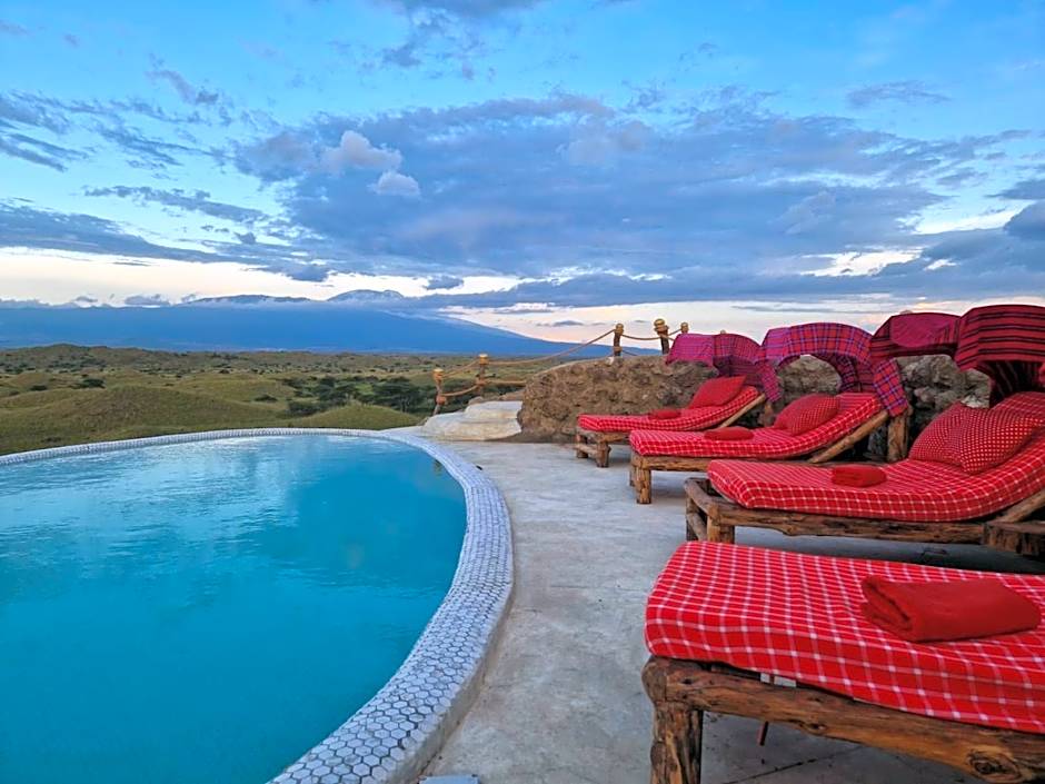Original Maasai Lodge – Africa Amini Life