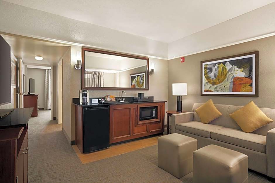 Embassy Suites by Hilton Brunswick