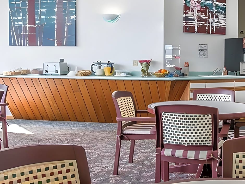 Econo Lodge Lakeshore