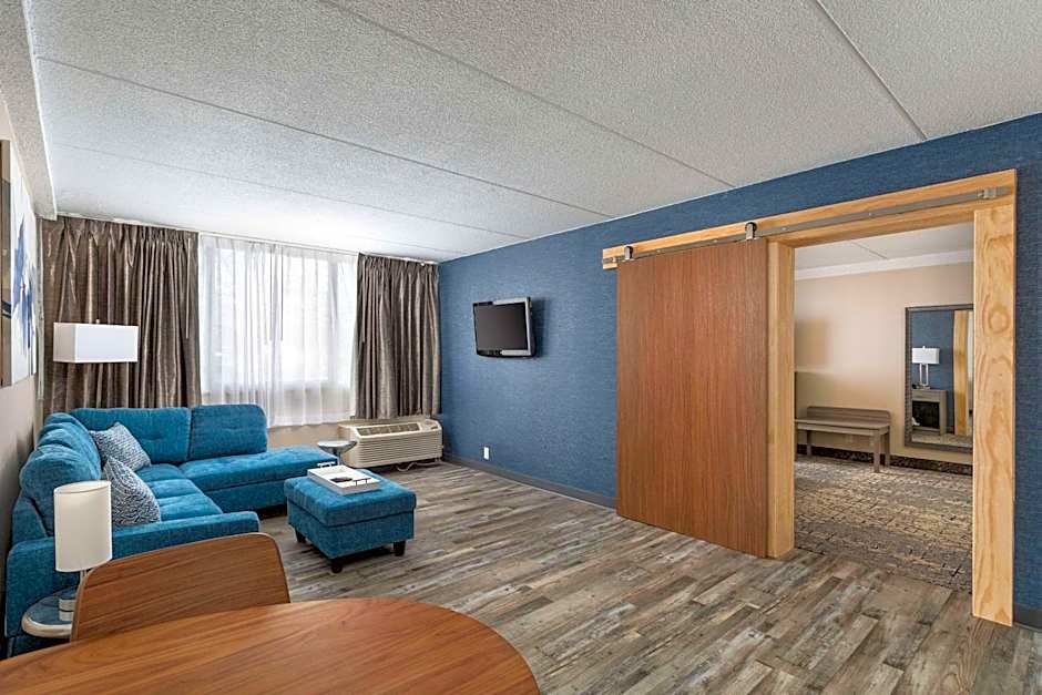 Clarion Hotel And Conference Center - Joliet