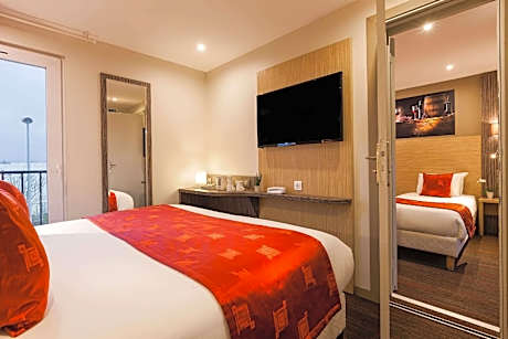 1 Double Bed, 2 Single Beds, Nonsmoking, Accessible