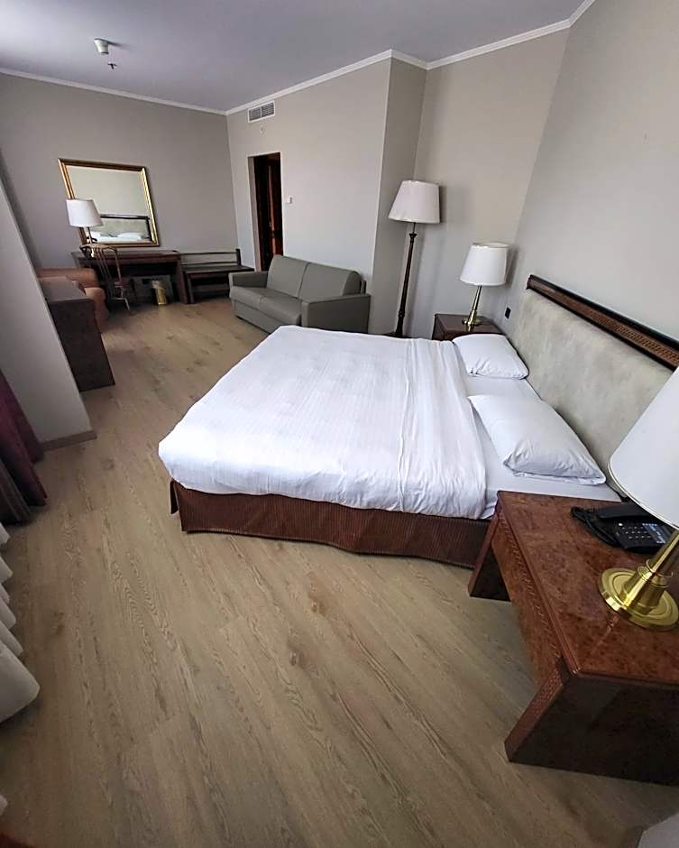 Tower Genova Airport - Hotel & Conference Center