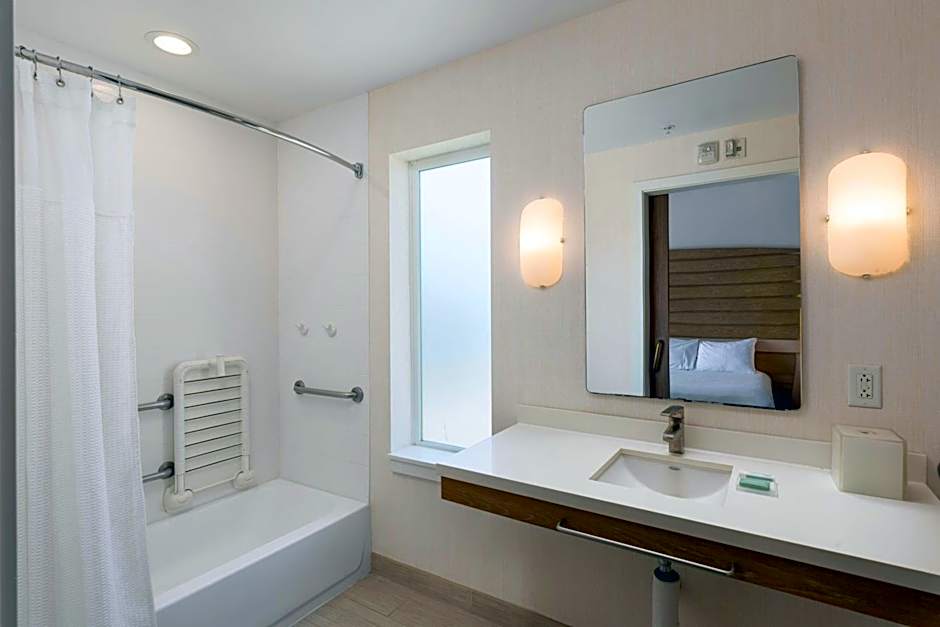 SpringHill Suites by Marriott Oceanside Beach