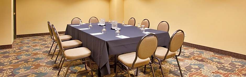 Holiday Inn Country Club Plaza – Kansas City, MO