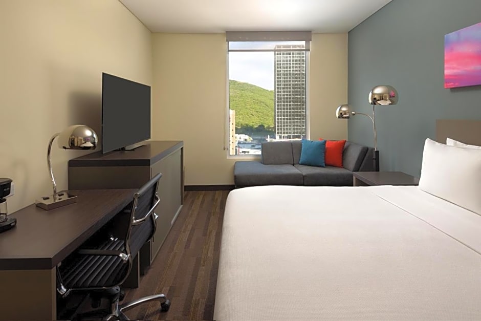Hyatt House Monterrey Valle