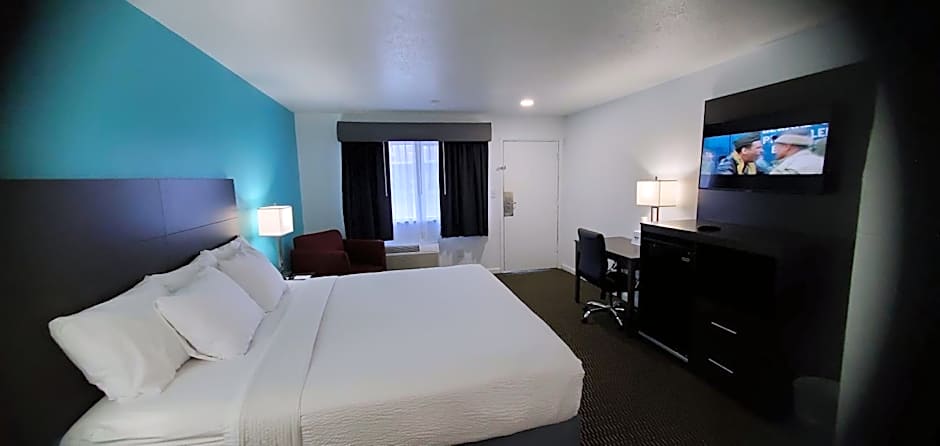 Travelodge by Wyndham Livonia/Canton/Novi Detroit Area