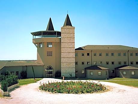 BAKUCHA VINEYARD HOTEL