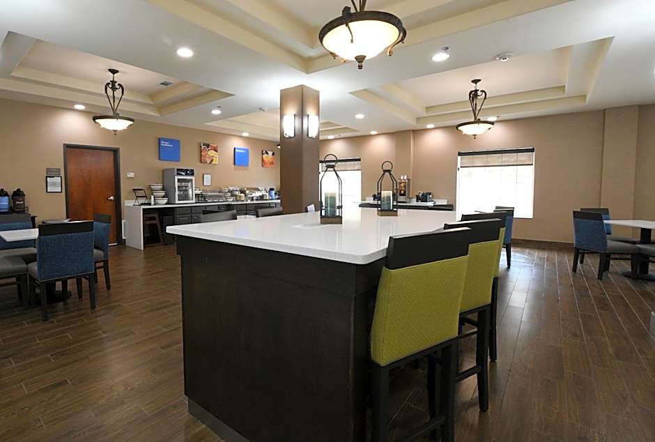 Baymont Inn & Suites by Wyndham Glen Rose