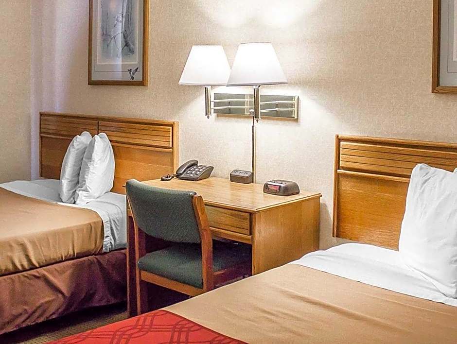 Econo Lodge Traverse City