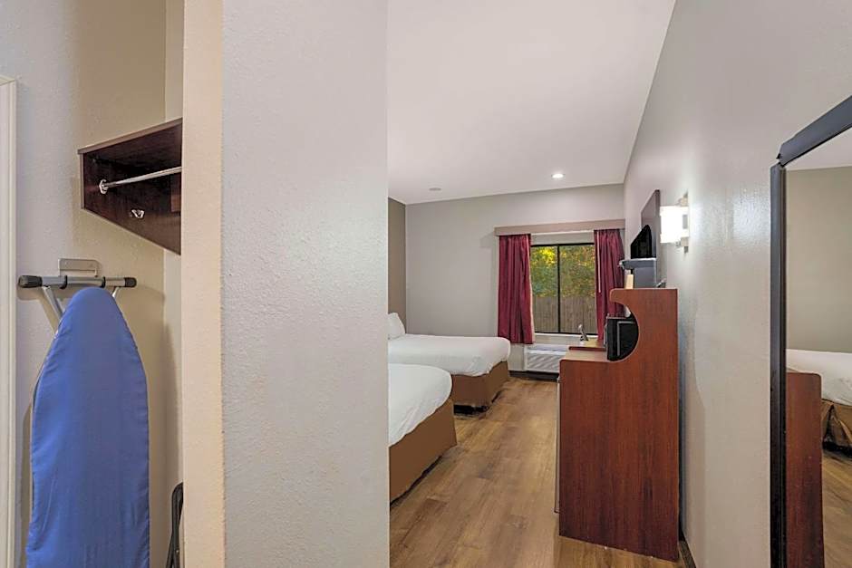 Rodeway Inn