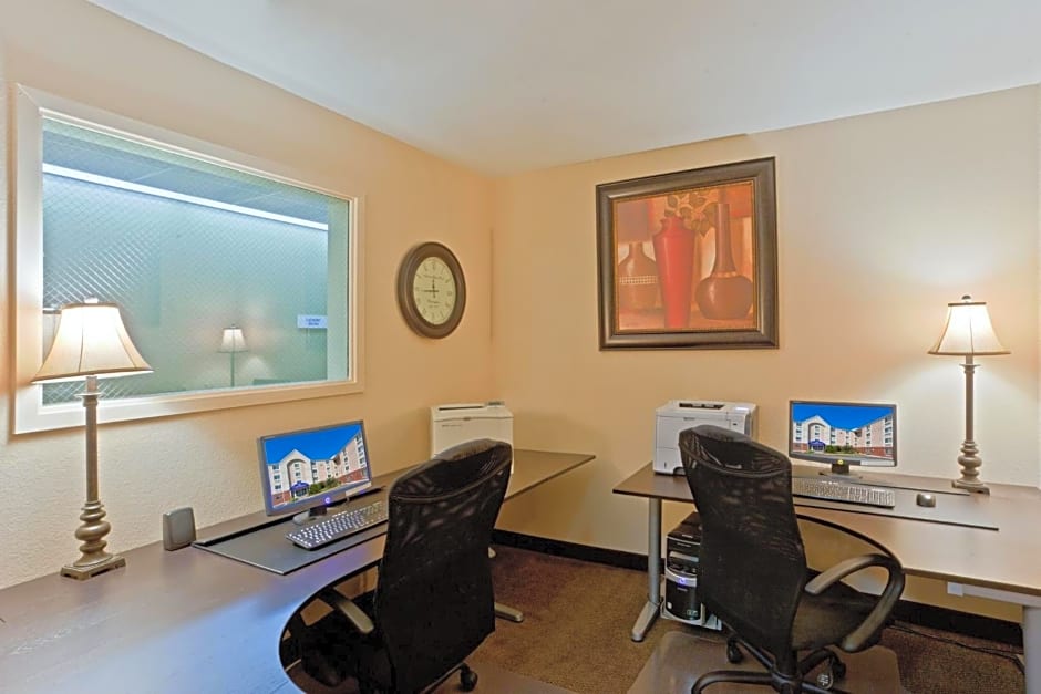 Candlewood Suites Washington-Dulles Herndon by IHG