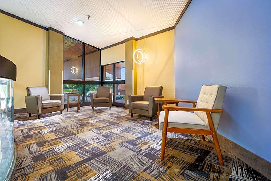 Quality Inn & Suites Florence - Cincinnati South