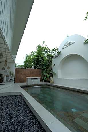 Kanjeng Heritage Villa by Raminten