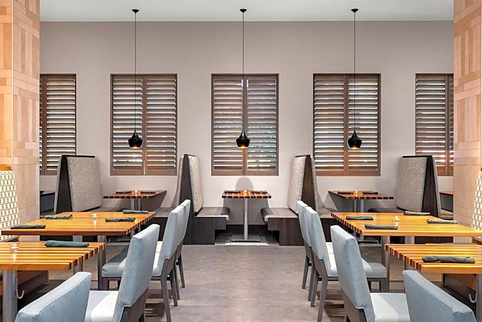 Embassy Suites By Hilton Charlotte/Ayrsley