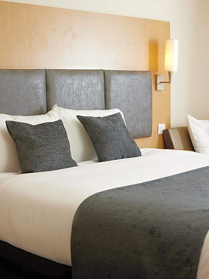 The Quays by Greene King Inns