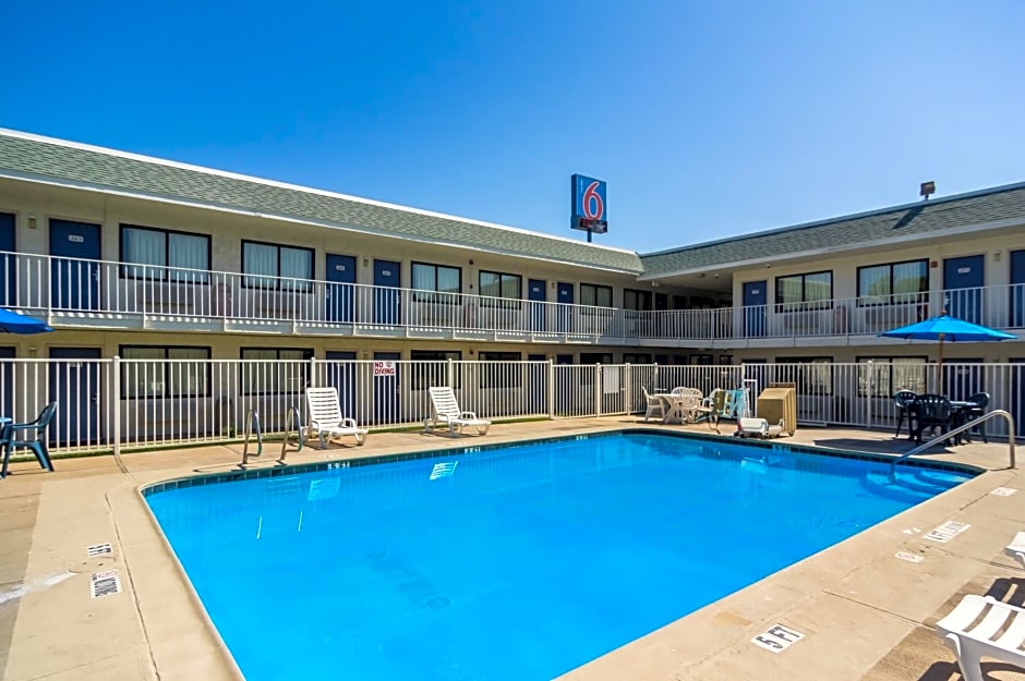 Motel 6-Bellmead, TX - Waco