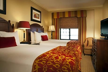 ADA Deluxe Room - 1 Queen Bed