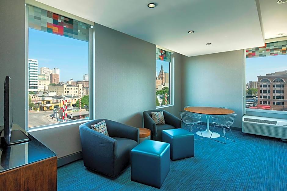 Aloft Milwaukee Downtown