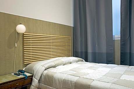 Economy Double Room with Shared Bathroom