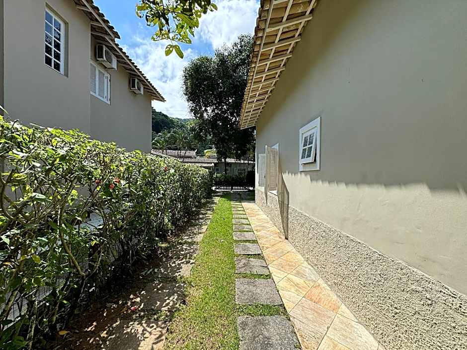 Casa com piscina privativa a 100m da Praia de Paúba