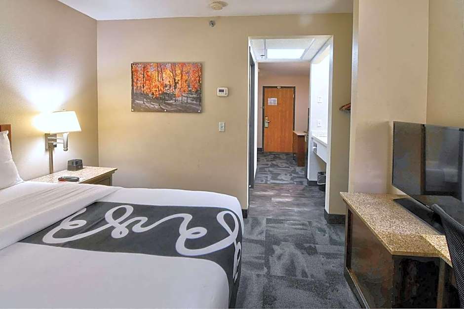 La Quinta Inn & Suites by Wyndham Springfield South