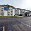 Motel 6-Lawrence, KS
