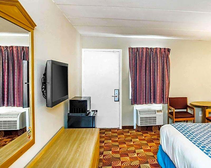 Econo Lodge Franklin