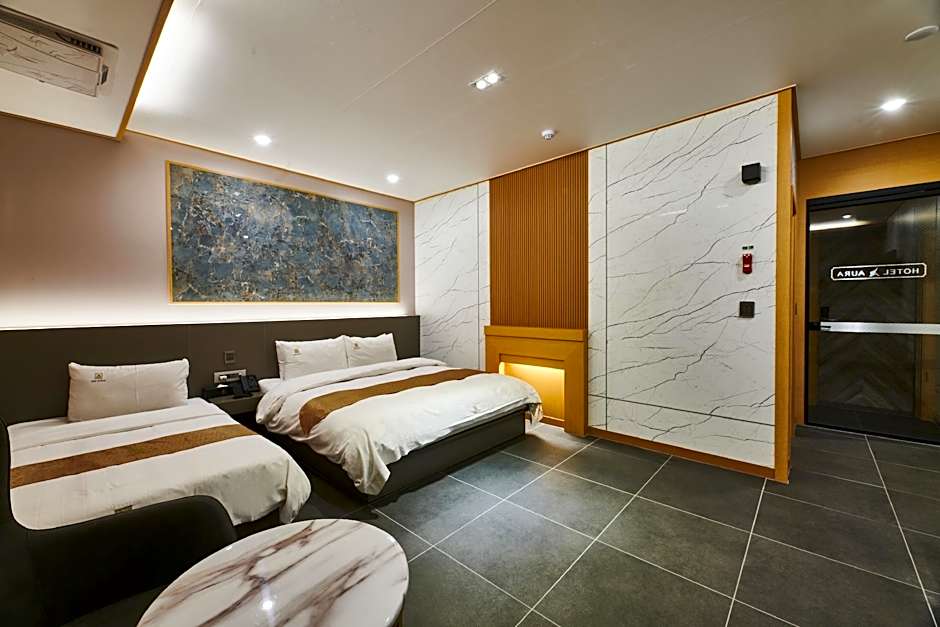 Aura Hotel