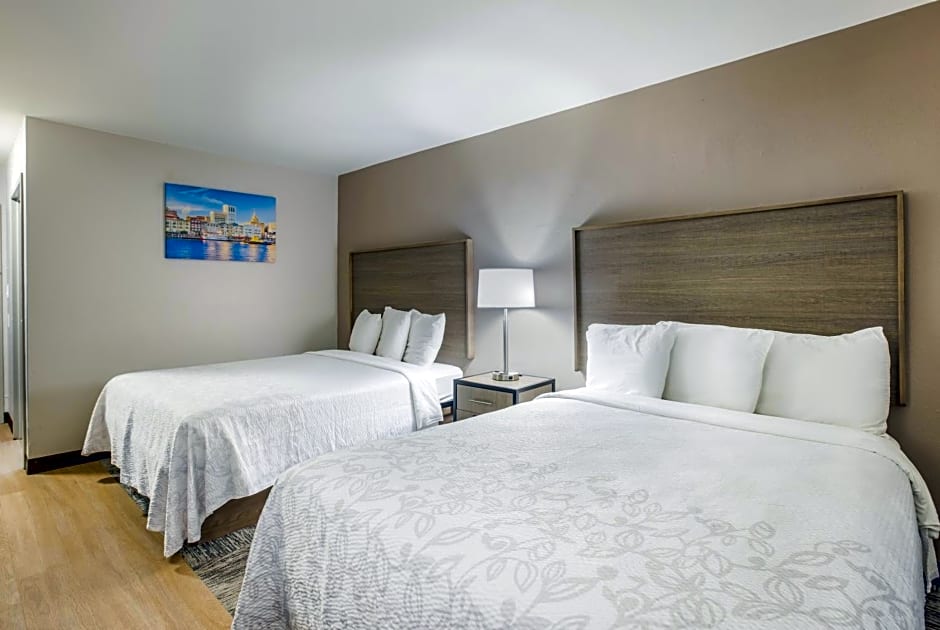 Red Roof Inn PLUS+ & Suites Savannah – I-95