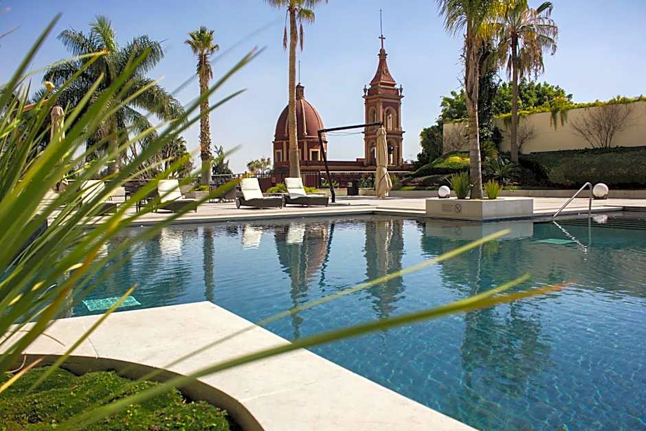 HS HOTSSON Hotel Leon