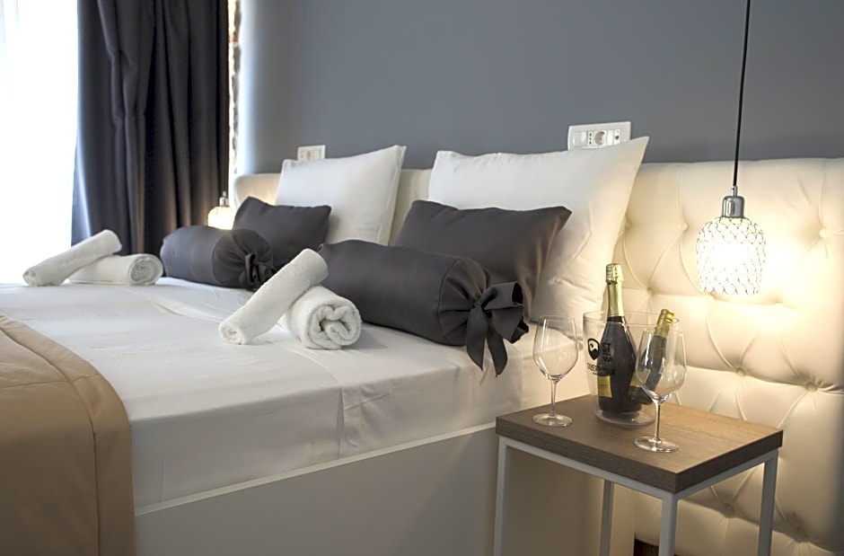 Aspalathos Residence