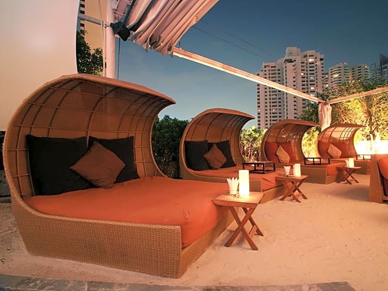 Le Fenix Sukhumvit (SHA Extra Plus)