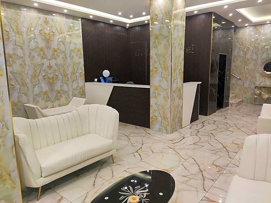 Golden Hotel