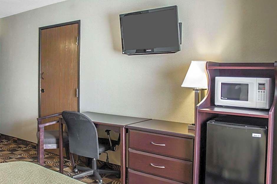 Quality Inn Brunswick Cleveland South