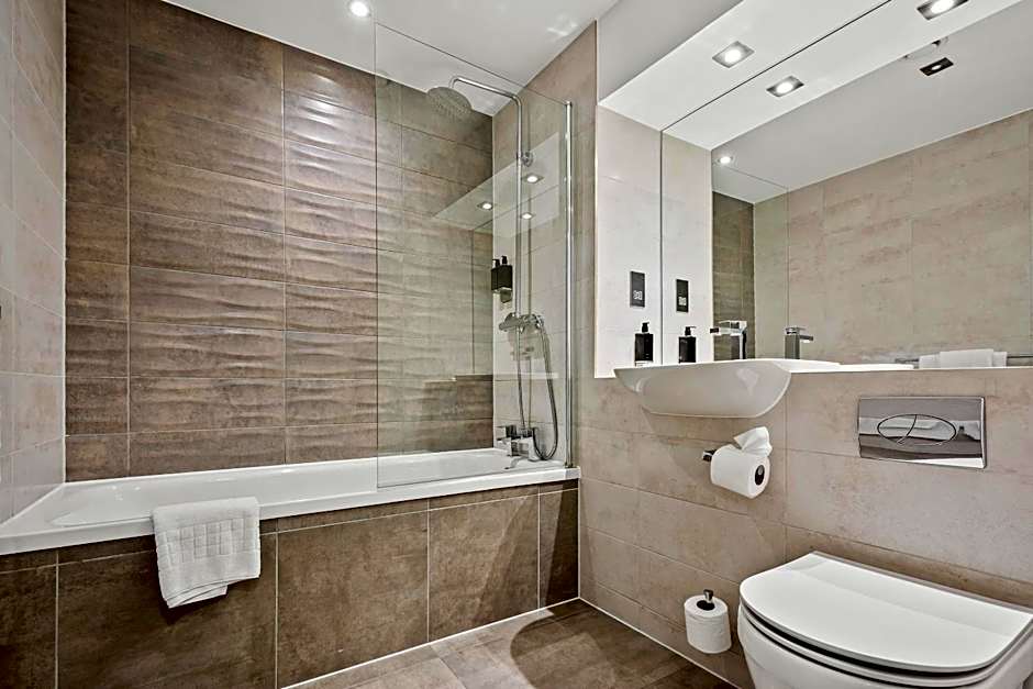 Roomzzz London Stratford