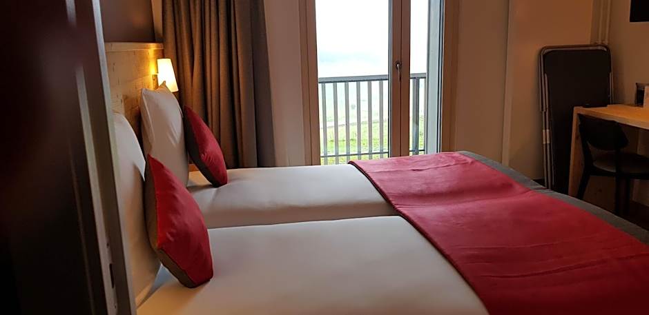 AUBERGE DES GLIERES Plateau des Glières