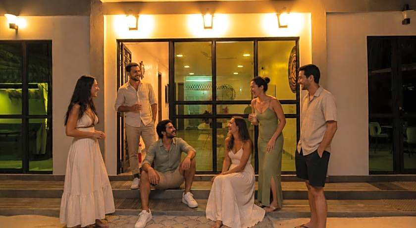 SIS Tourist Villa