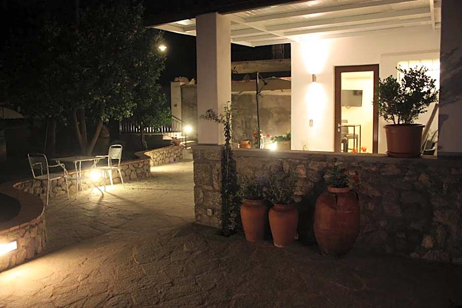 Casetta Minghitto Relaxing rooms in Capri