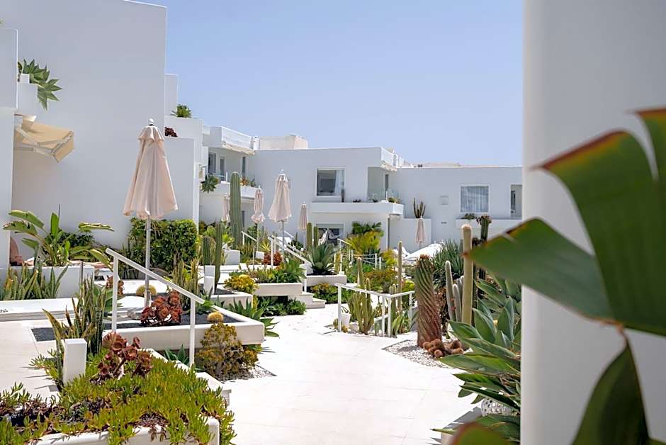 Lani's Suites de Luxe - Adults Only