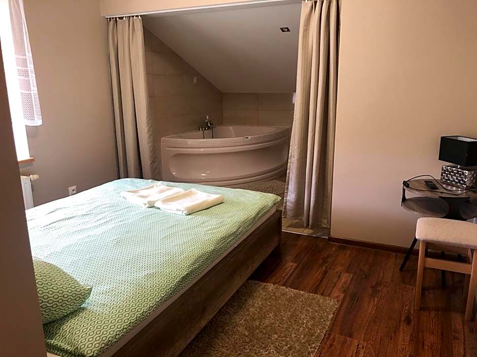 Piątka noclegi- Łódź